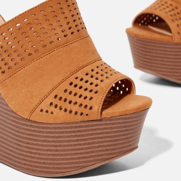 JustFab Tie Wedge Sandal - Picture 5 of 6